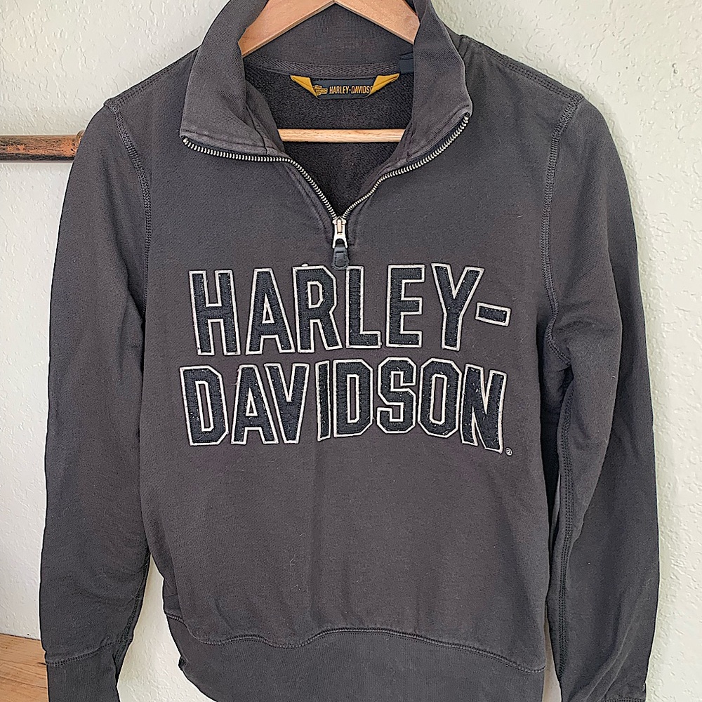 100% Authentic Harley Davidson 1/4 zip womens pullover. Perfect condition.